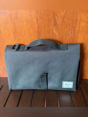 Herschel Black Spout baby changing mat